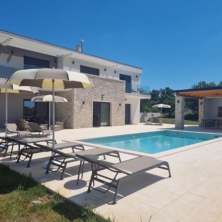 Luxury Villa Serena 2022 - With Heated Pool Cukrici Exterior photo