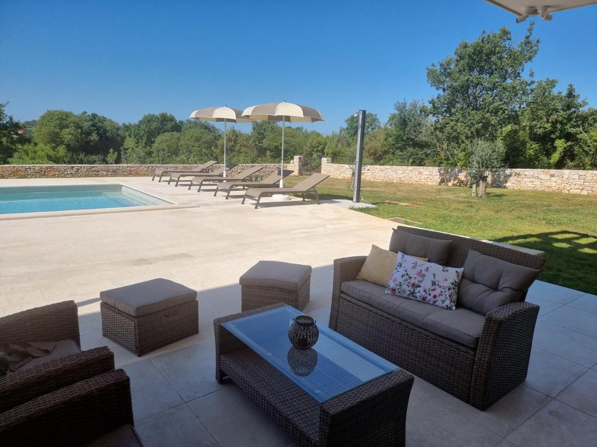 Luxury Villa Serena 2022 - With Heated Pool Cukrici Exterior photo