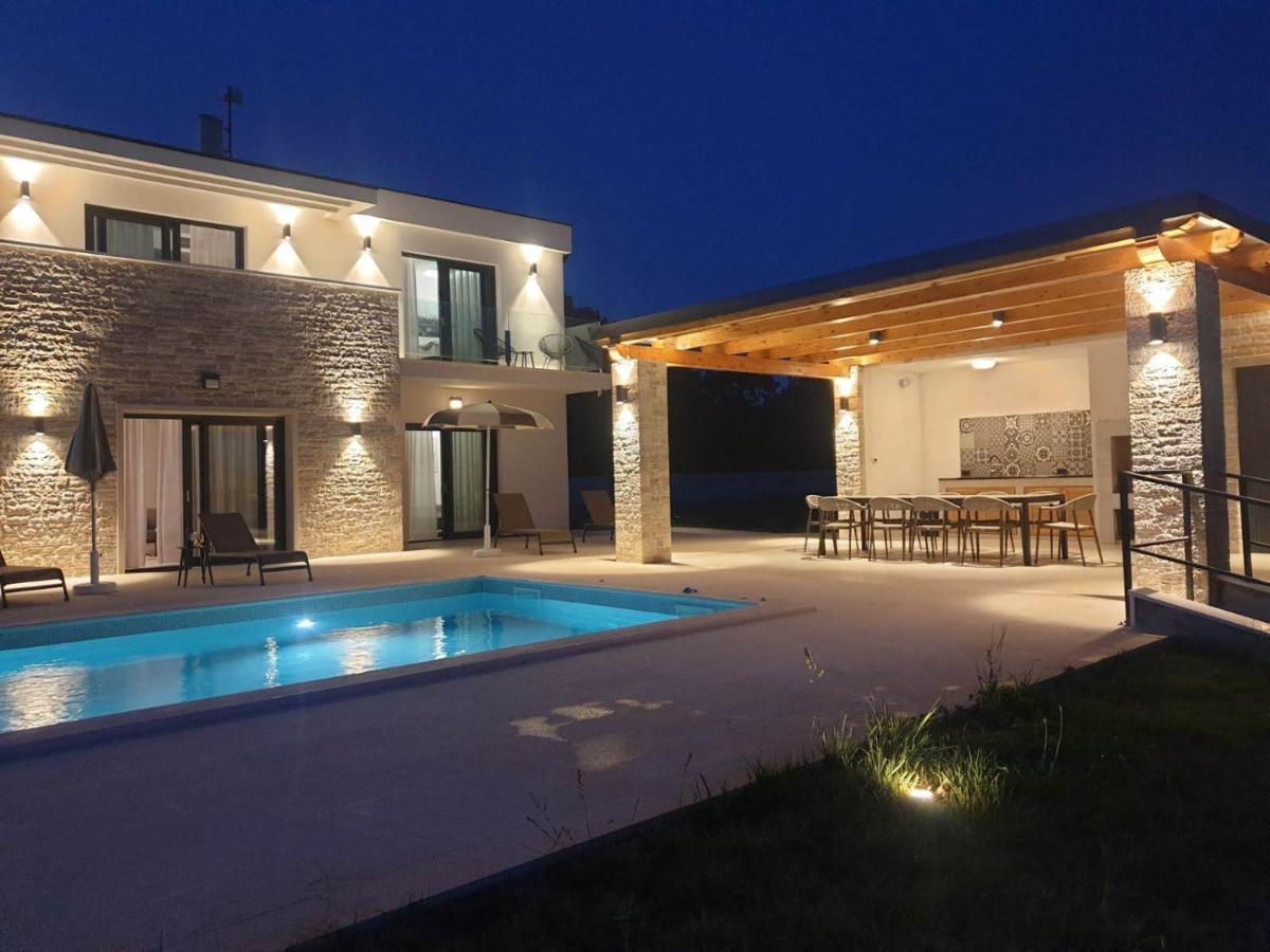 Luxury Villa Serena 2022 - With Heated Pool Cukrici Exterior photo