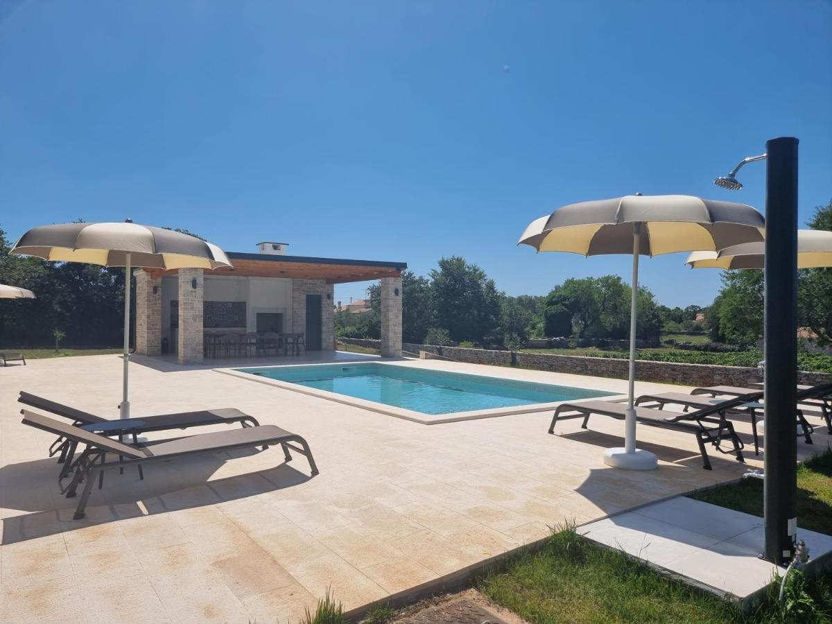 Luxury Villa Serena 2022 - With Heated Pool Cukrici Exterior photo