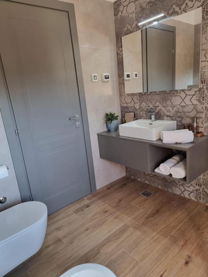 Luxury Villa Serena 2022 - With Heated Pool Cukrici Exterior photo